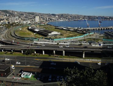 Alcalde de Valparaíso lanza consulta ciudadana para futuro del sector Barón