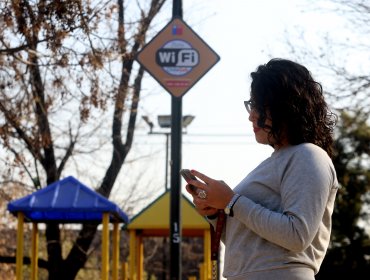 Se inauguran 10 puntos de "wifi" gratuito en diferentes plazas de Santiago