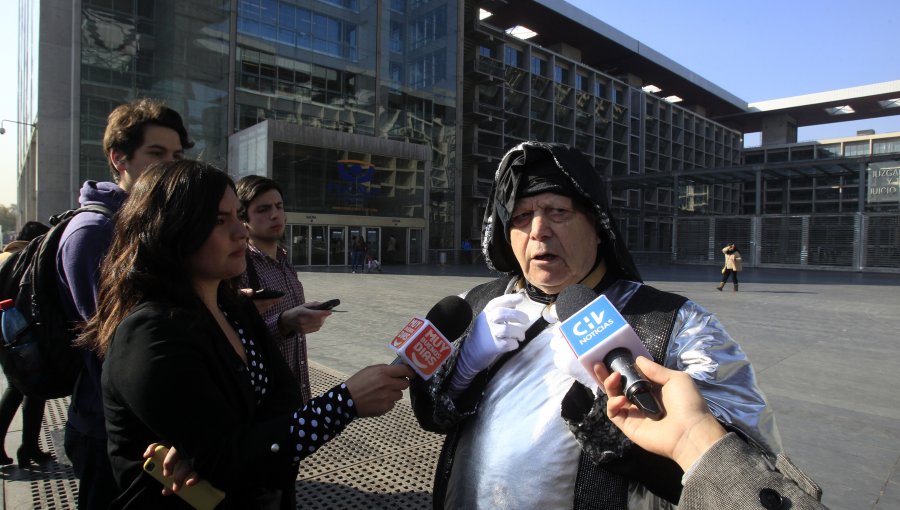 “El chacal de la trompeta” protestó contra Don Francisco por apropiación