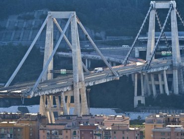 Recomiendan demoler restos del puente que se derrumbó en Génova