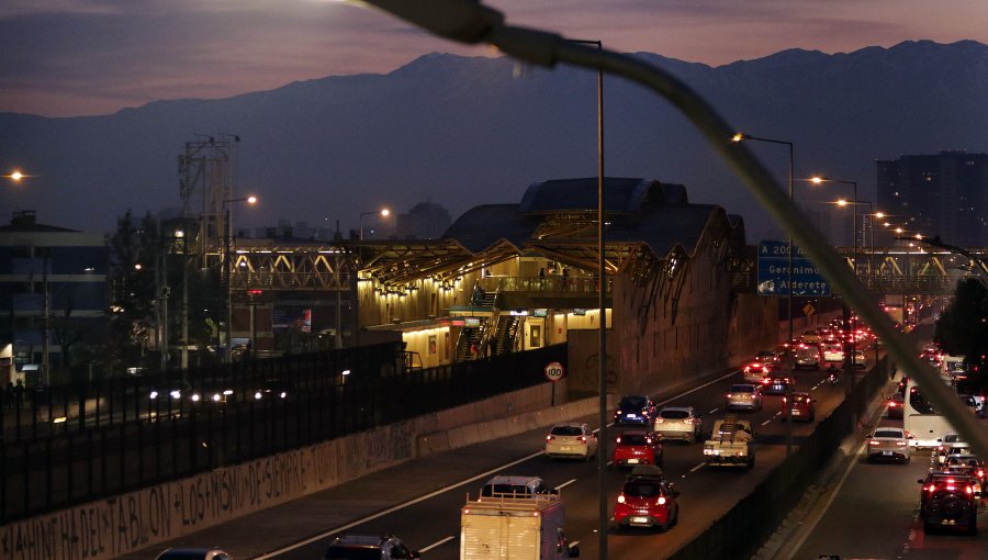 Gobierno no descarta invocar Ley Antiterrorista tras ataque a líneas del Metro