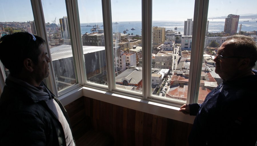 Este sábado comenzó marcha blanca de ascensor Espíritu Santo en Valparaíso