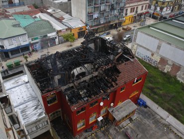 Incendio destruyó el Club de Infantes de Marina en Viña del Mar