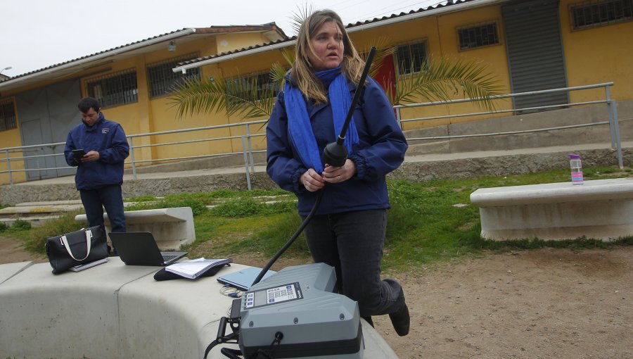 La máquina que mide las emanaciones contaminantes en la bahía de Quintero