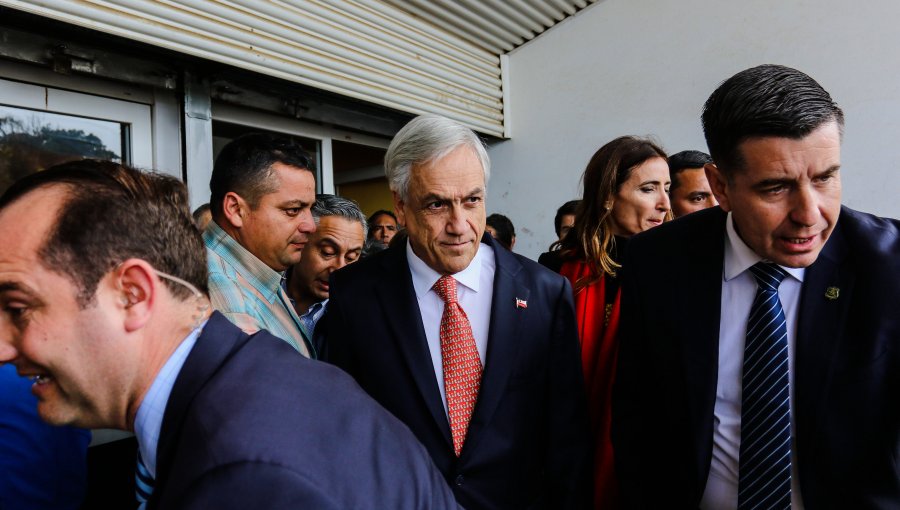 Presidente Piñera realiza anuncios en Quintero y Puchuncaví en visita relámpago