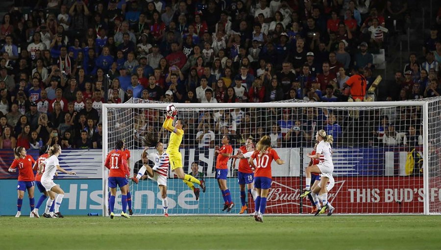 Pese a gran actuación de Christiane Endler, Chile cayó por goleada ante EEUU