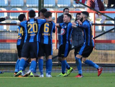 Huachipato derrotó a Curicó Unido y se ilusiona con la Copa Sudamericana