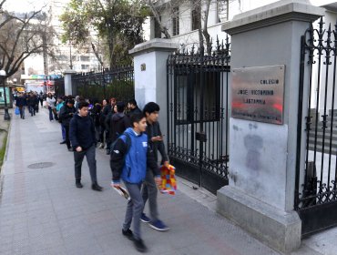 Liceo Lastarria inició proceso de matrículas 2019 para mujeres