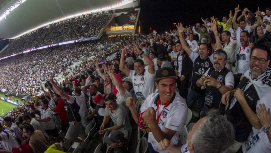 Conmebol abrió expediente contra Colo Colo por mal comportamiento de sus hinchas