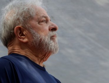 Encarcelado Lula se retira de carrera presidencial en Brasil