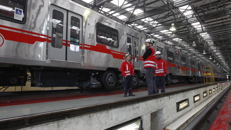 En la Línea 2 de Metro debutó el primer tren armado completamente en Chile