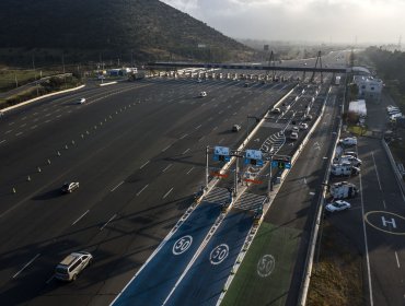 Gobierno valora tránsito expedito en carreteras para salir de Santiago