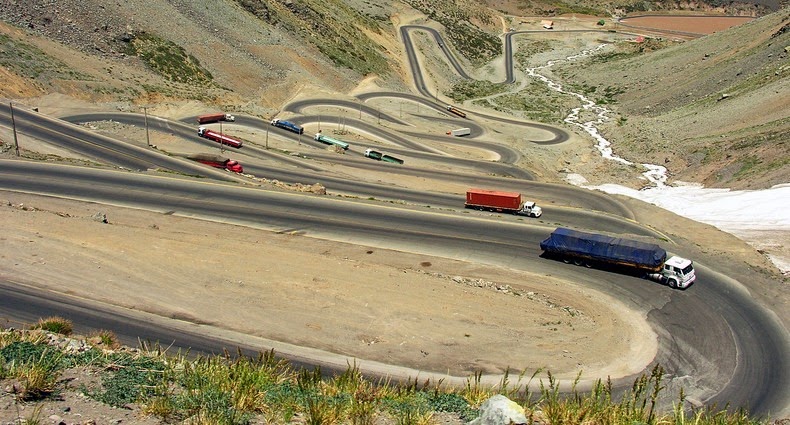 Los Andes: Atochamiento en paso a Argentina alcanza los 10 kilómetros