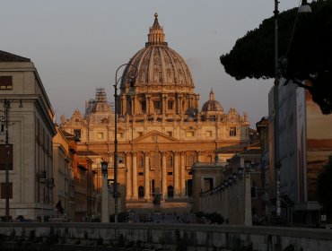 Octavio Errázuriz se reúne con Papa Francisco y asume como embajador en el Vaticano