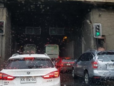 Choque en cadena al interior del Túnel Lo Prado provoca gran congestión en Ruta 68