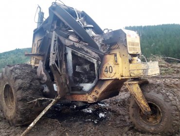 Nuevo ataque incendiario afecta a maquinaria forestal en comuna de Los Álamos