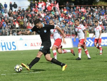 Magallanes remontó y le robó un punto a Deportes Valdivia en la Primera B