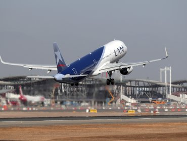 Paro nacional en Argentina obliga a aerolíneas a cancelar vuelos en nuestro país