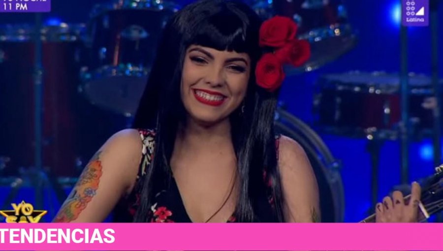 El increíble parecido de imitadora de Mon Laferte que sorprende en la televisión peruana