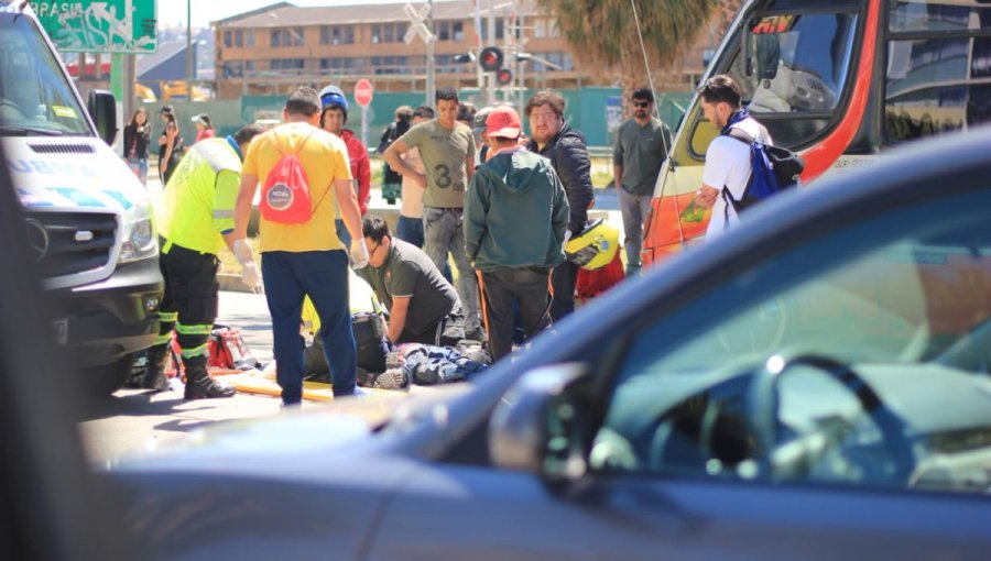 Falleció peatón que fue atropellado por un auto y una micro en Valparaíso