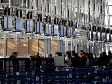 Extranjero fallece luego de perder su vuelo y deambular en el aeropuerto de Santiago