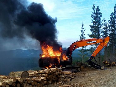 Nuevo ataque incendiario destruyó 4 máquinas forestales en La Araucanía