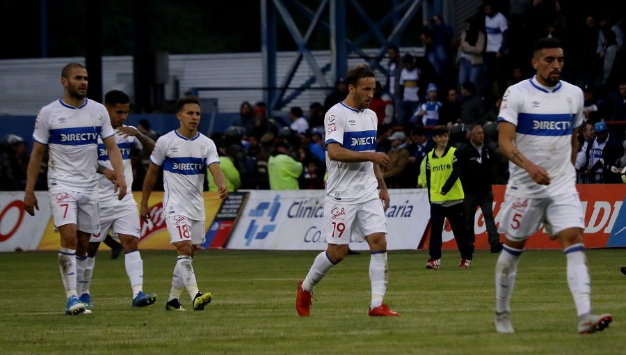 Universidad Católica tropezó ante un inspirado Huachipato en el sur y perdió tres a cero