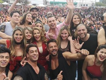 Cathy Barriga deslumbró bailando junto al team Mekano en el lanzamiento de la gira en Maipú