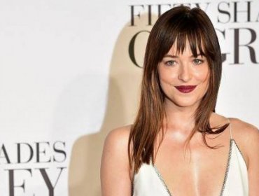 Prensa Internacional aseguran que Dakota Johnson y Chris Martin se convertirán en padres