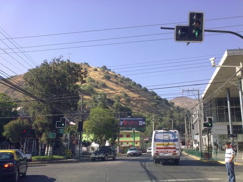 Pareja hace verdadero "tour delictual" por diferentes tiendas comerciales de La Calera