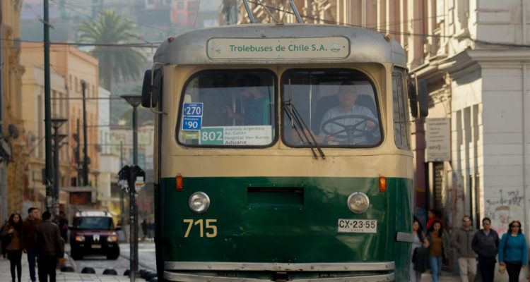 Trolebuses Valparaíso: Este martes Ministra visita la zona y le expondrán el futuro de la empresa