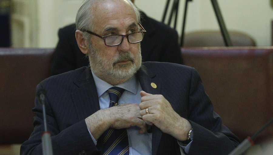 En fallo unánime pleno de Corte Suprema rechazó destitución del fiscal Abbott