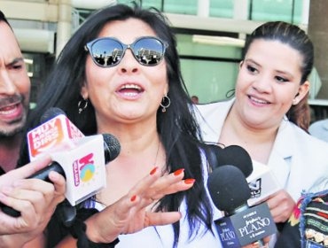 Caos en aeropuerto de Santiago: Llegada de Tatiana Marino terminó con la prensa y los guardias en una pelea a golpes