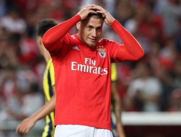 También lo pasa mal: Nicolás Castillo no fue convocado en Benfica para Champions