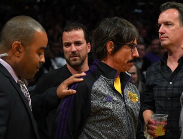 Anthony Kiedis, vocalista de Red Hot Chili Peppers, es expulsado de partido de la NBA