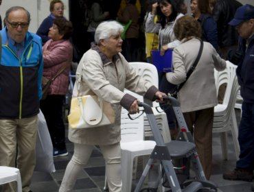 Municipio de Valparaíso creó novedoso Banco de Salud Comunitaria