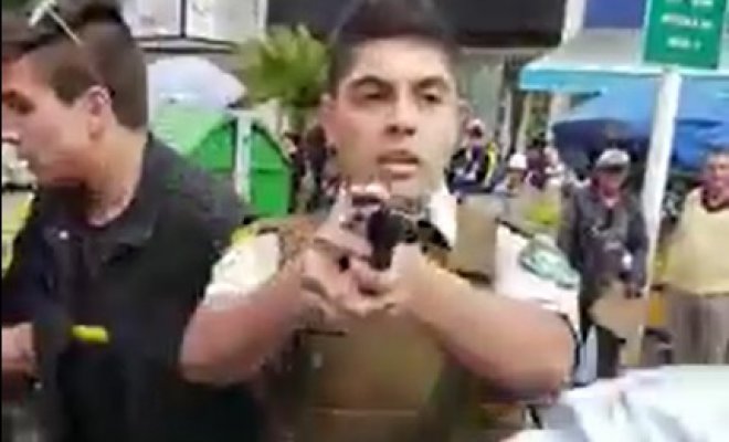 Video: Polémica por Carabinero que sacó su arma en pleno centro de Viña del Mar