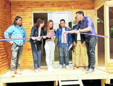 Contra viento y marea sorprende: Le regalaron una casa a esforzados jóvenes