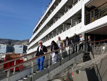 Con recalada del Crucero francés "L' Austral" se inició la Temporada en Valparaíso