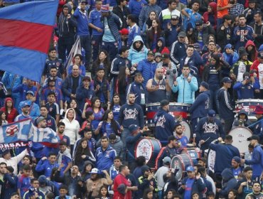 La U y Católica se miden en el clásico en duelo clave en la lucha por el título