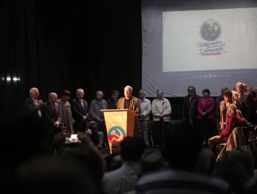 Partido Comunista realizó homenaje a militantes protagonistas de la democracia