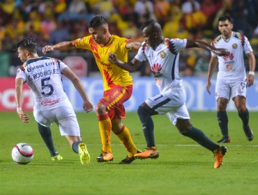 Sebastián Vegas volvió a brillar en triunfo de Morelia sobre Chivas en México