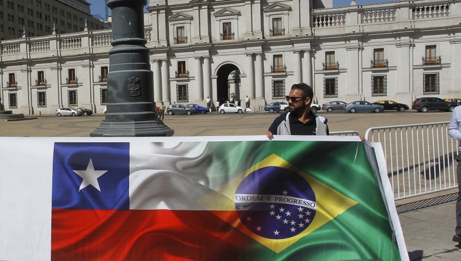 Hombre de confianza de Bolsonaro confirma que primer viaje será a Chile