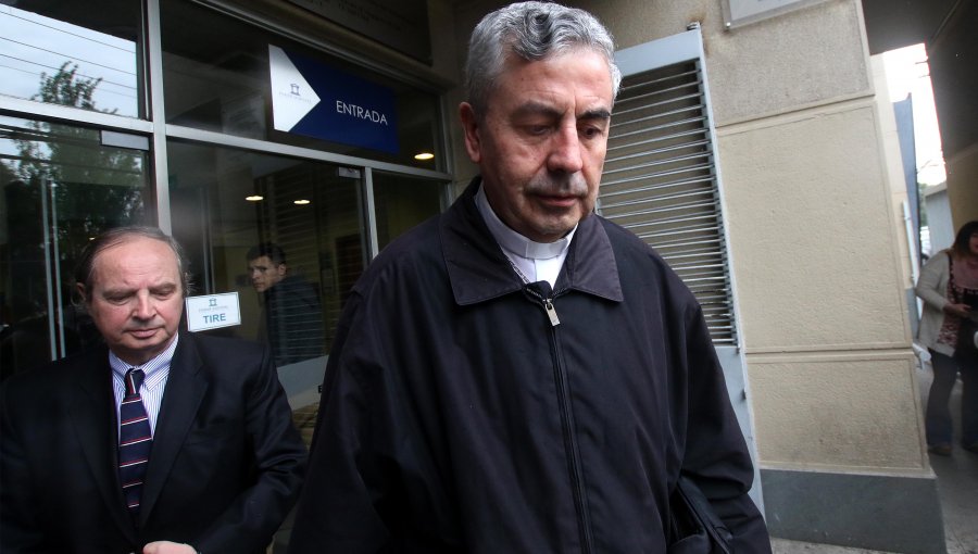 Obispo Santiago Silva declara como imputado en la Fiscalía de O'Higgins