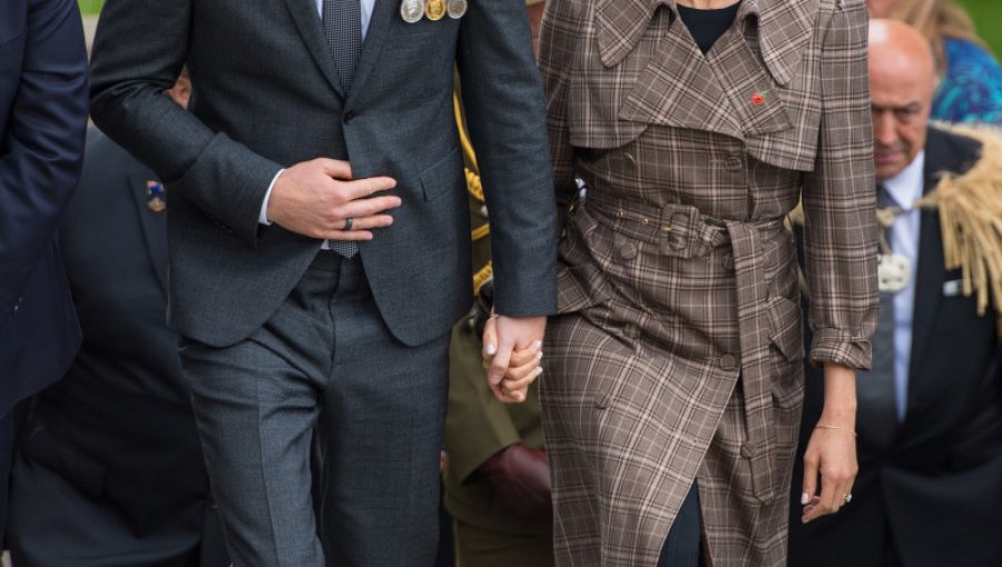 Meghan Markle se lució en Wellington con vestido maternal que no supera los 35 mil pesos chilenos