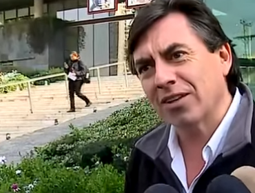 Luego de 22 años de servicio, TVN desvincula al periodista Claudio Fariña