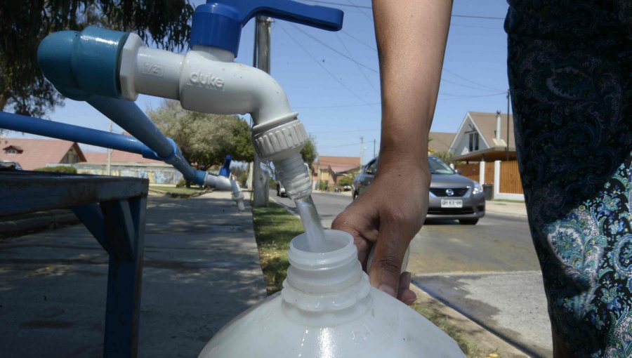 Más 470 mil hogares en el país no cuenta con agua potable o alcantarillado