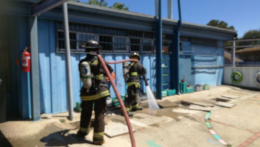 Mas de 200 niños fueron evacuados desde jardín infantil por emanación de gases desde alcantarillado