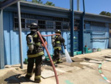 Mas de 200 niños fueron evacuados desde jardín infantil por emanación de gases desde alcantarillado