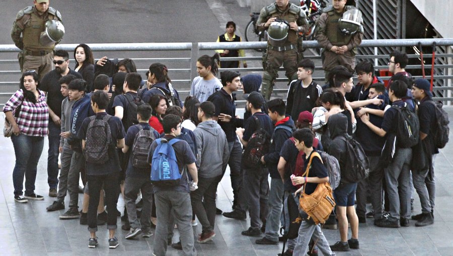 Tribunal decreta arresto domiciliario total a tres alumnos detenidos en el INBA